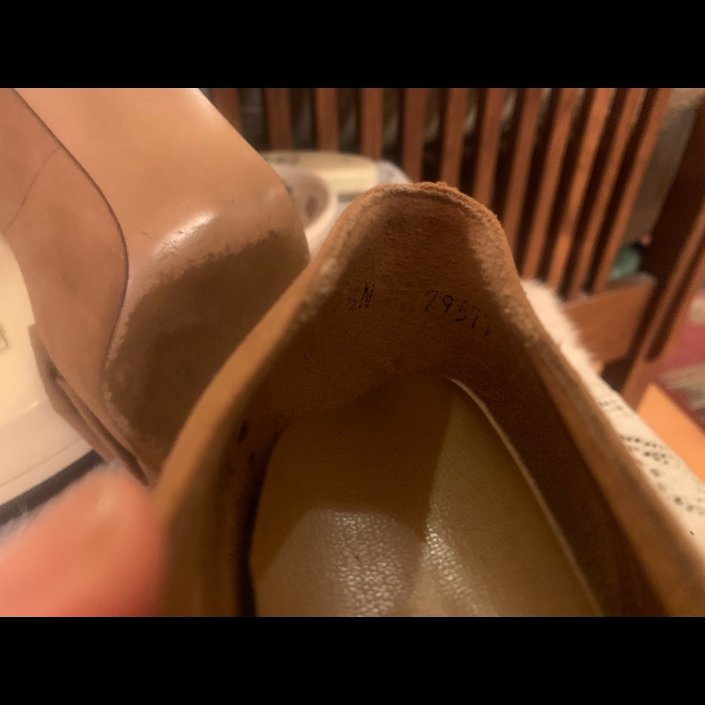 TRUE VINTAGE LEATHER/SUEDE TAN HEELS! 1960-1970s - Picture 7 of 9